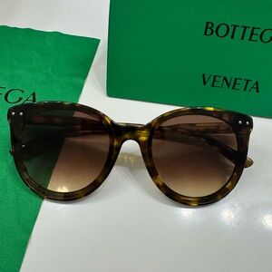 Bottega Veneta Brown Oversized Sunglasses